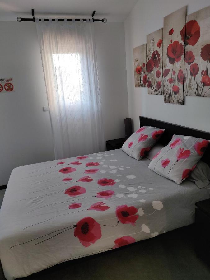 Bed and Breakfast Les Terrasses De Valensole Zewnętrze zdjęcie