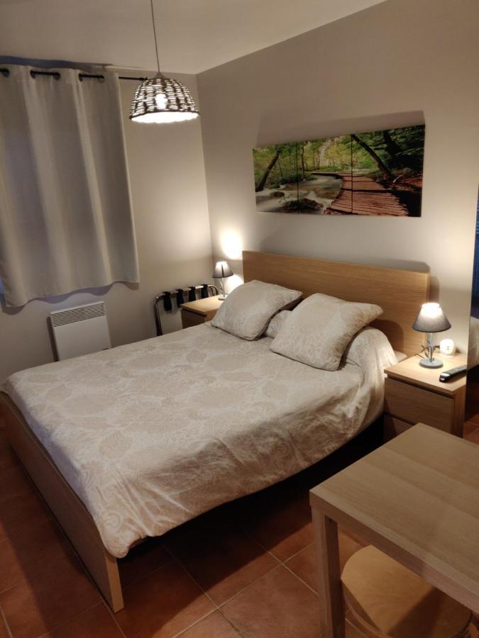 Bed and Breakfast Les Terrasses De Valensole Zewnętrze zdjęcie