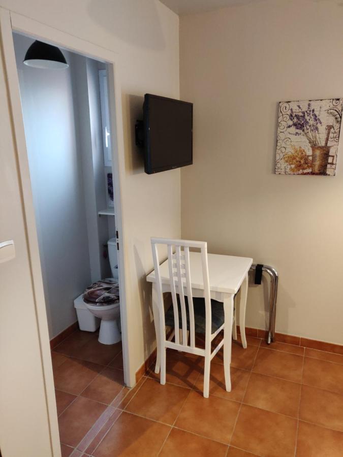 Bed and Breakfast Les Terrasses De Valensole Zewnętrze zdjęcie